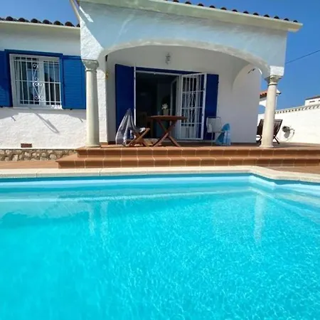 Casa Acogedora Con Piscina Privada En Torroella De Montgri, Perfecta Vacaciones En Familia - Hisp-7-48 Torroella de Montgrí